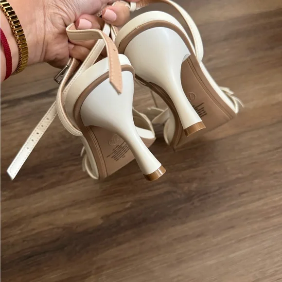 A New Day Cream Floral Heels - Picture 6 of 7